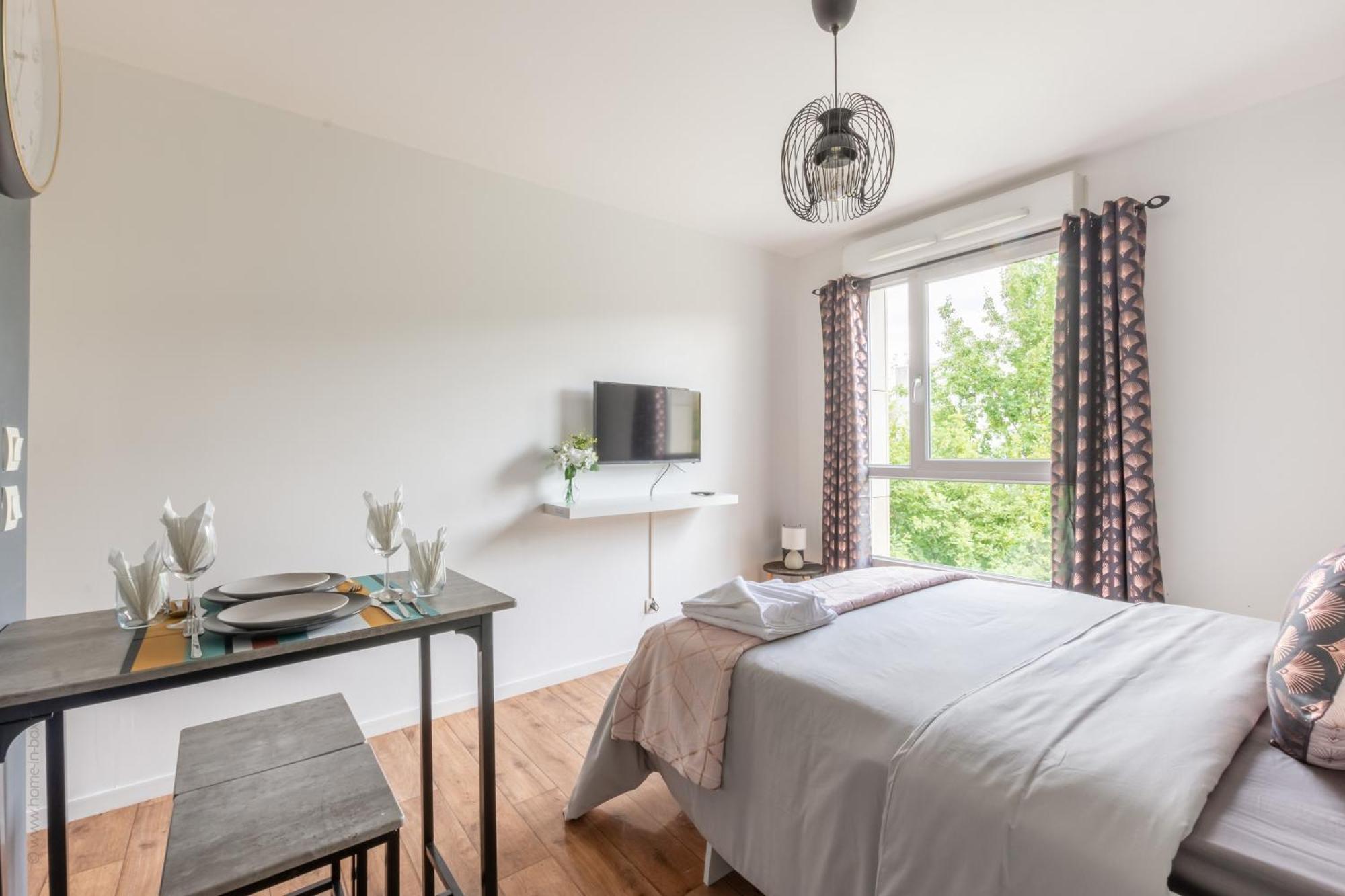 Neuvaroom Montévrain Extérieur photo